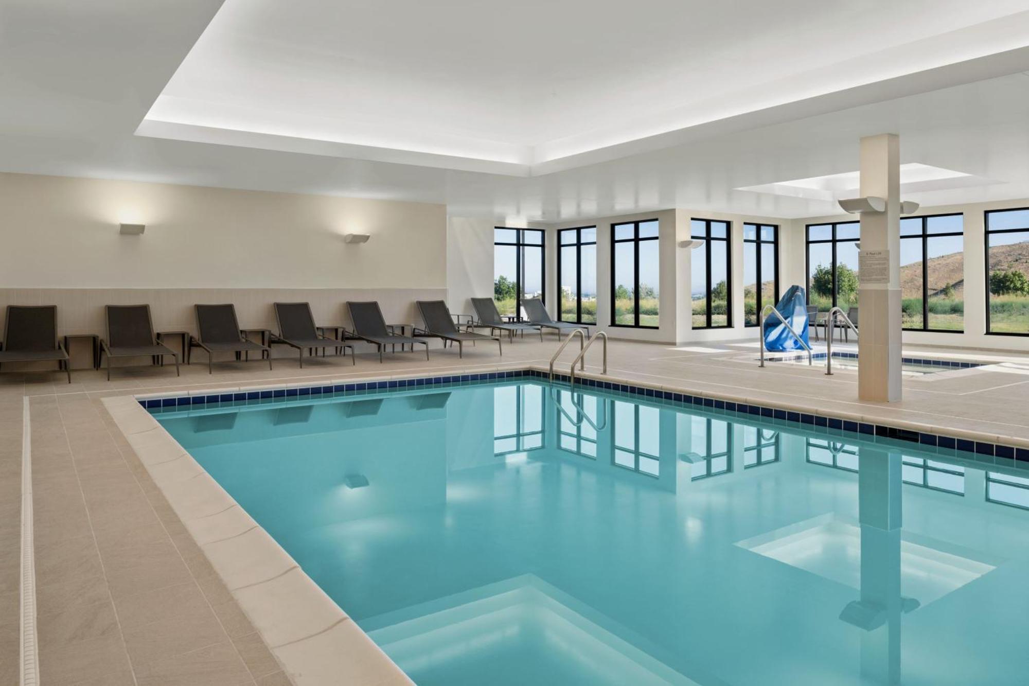 Courtyard By Marriott Pocatello Hotel Buitenkant foto