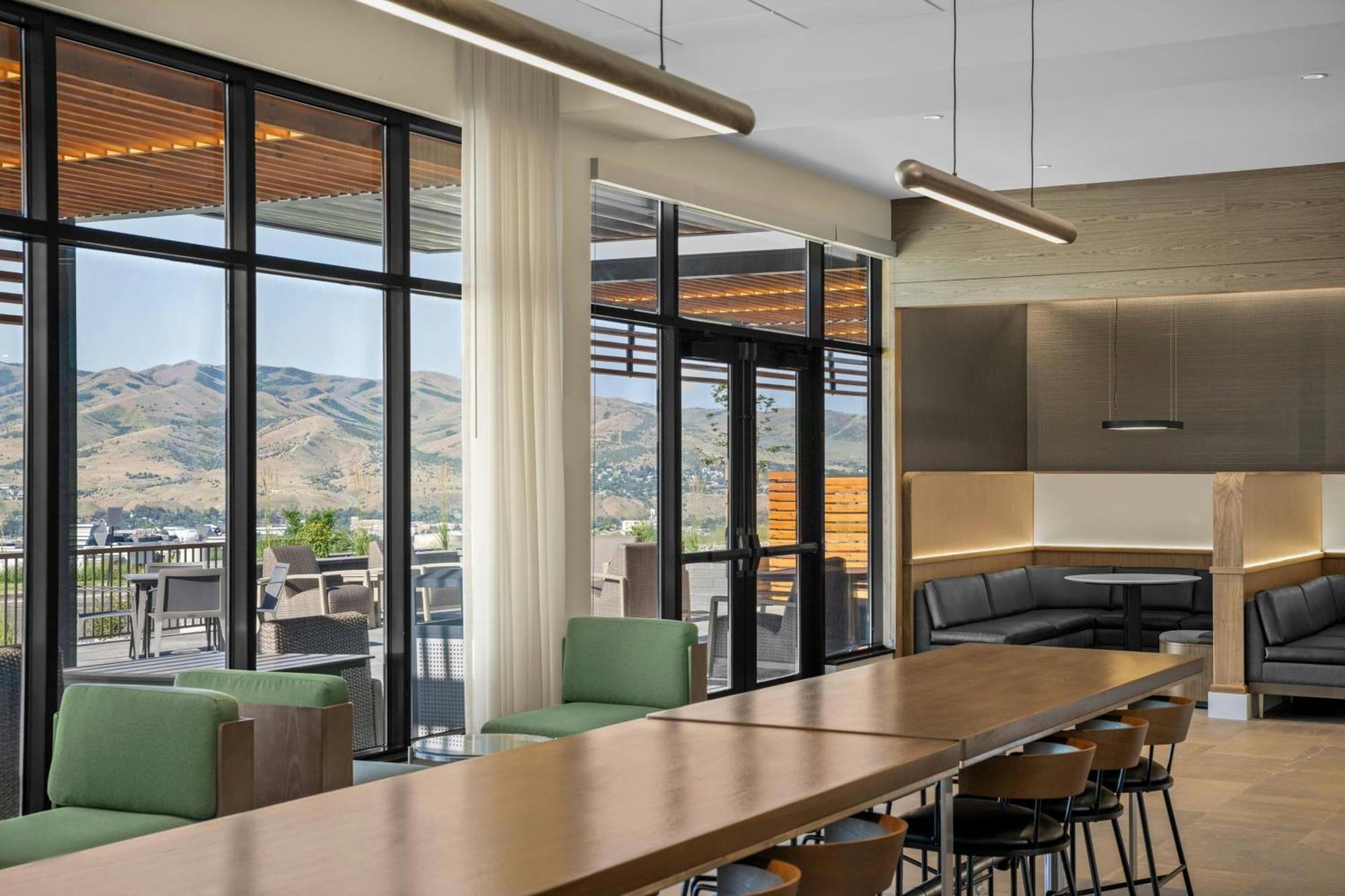 Courtyard By Marriott Pocatello Hotel Buitenkant foto